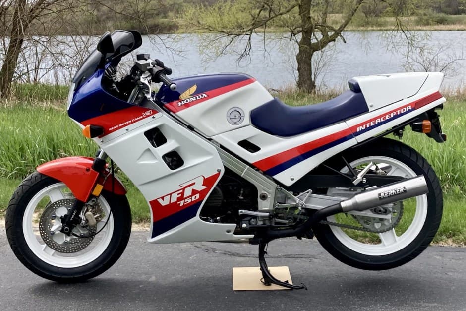 1986 Honda VF & VFR sold for $7,500