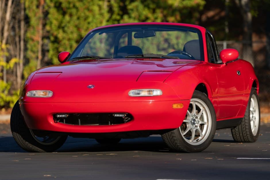 1995 Mazda NA MX-5 Miata sold for $13,000