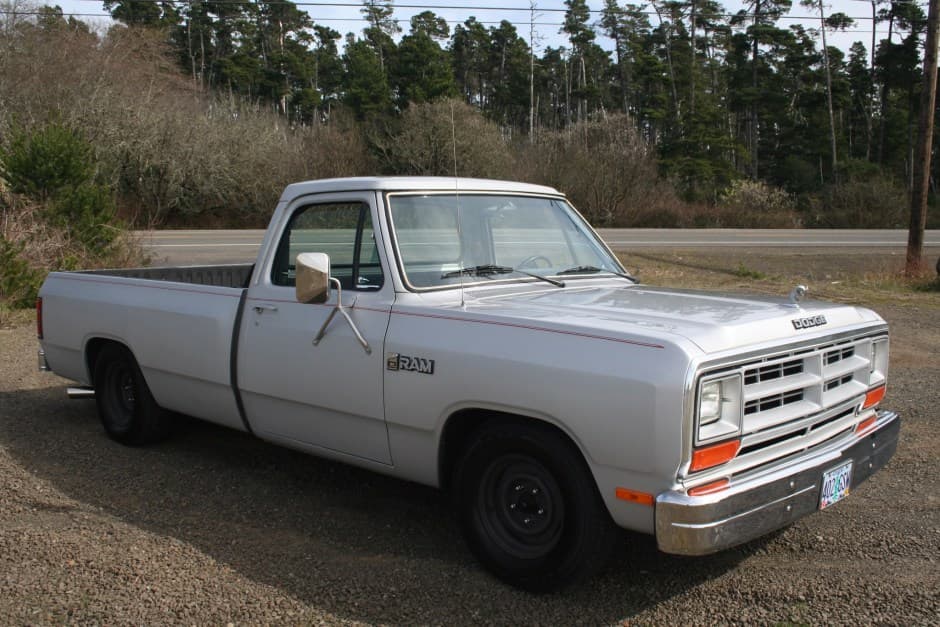 1986 Dodge Ram (1981-1993) sold for $6,150