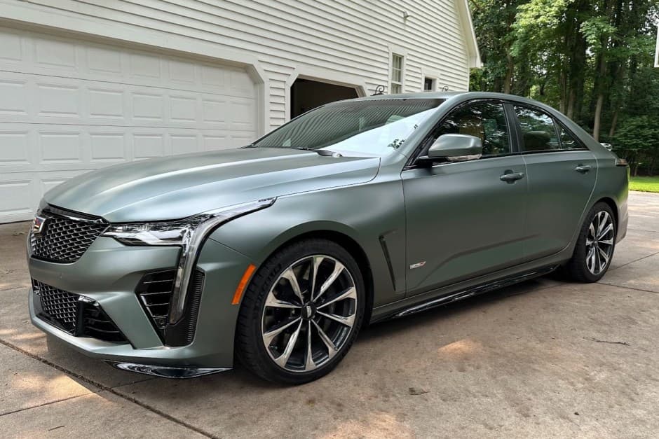 2022 Cadillac CT4 & CT4-V sold for $58,500