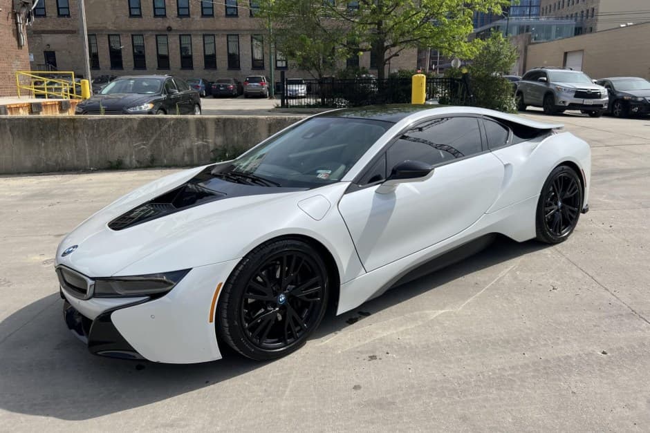 2015 BMW i8 sold for $51,600