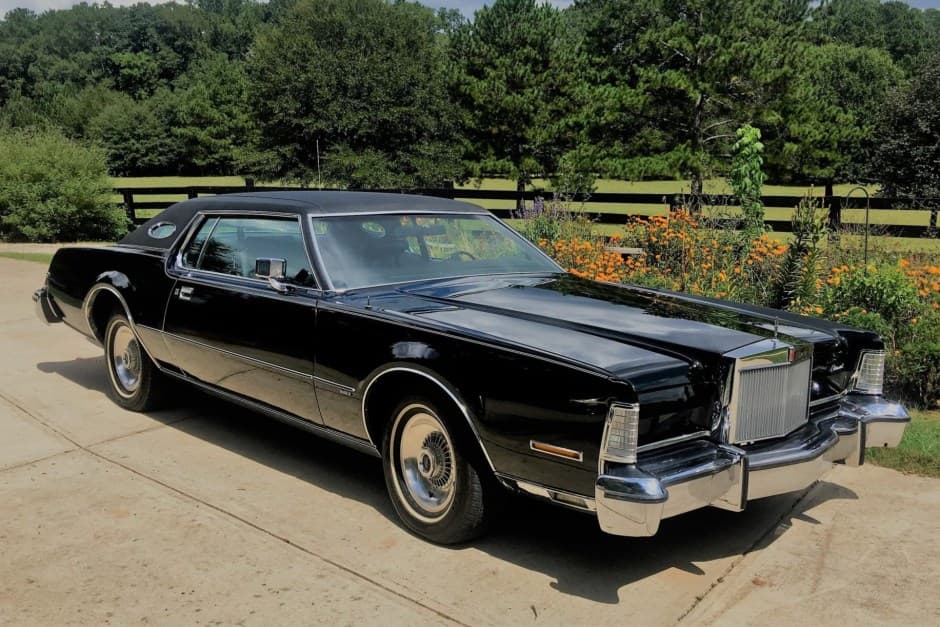 1974 Lincoln Continental Mark IV (1972-1976) sold for $22,000