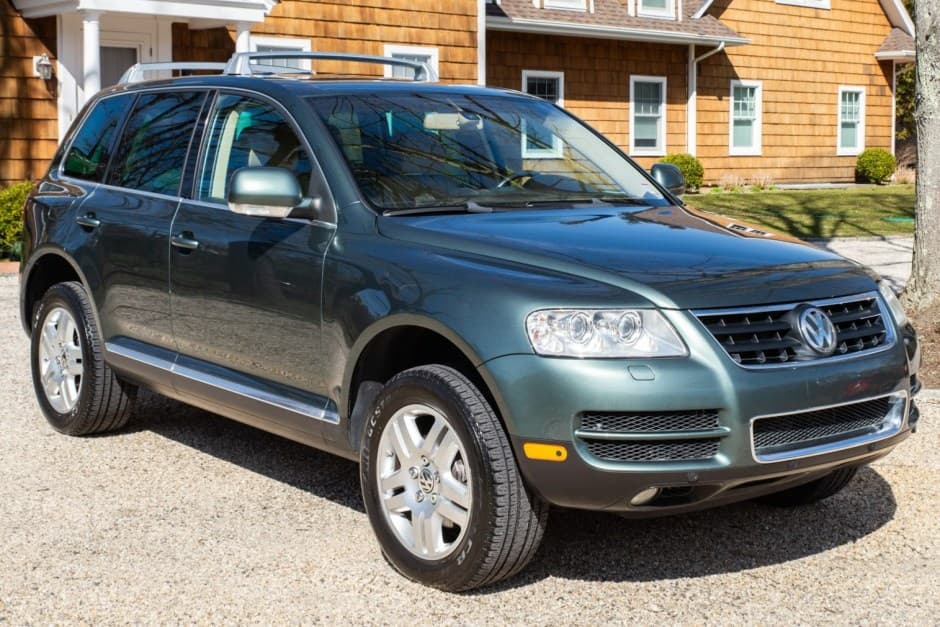 2004 Volkswagen Touareg sold for $12,050