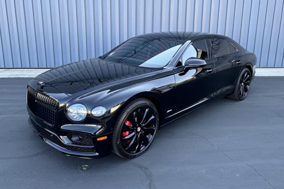 2023 Bentley Continental Flying Spur sold for $185,000