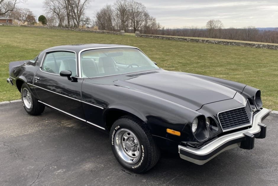 1976 Chevrolet Camaro 2nd Generation 1970-1981 sold for $10,500
