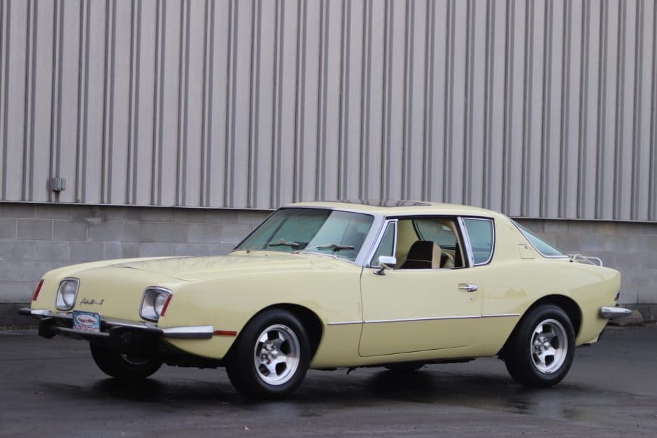 1977 Studebaker Avanti sold for $12,000