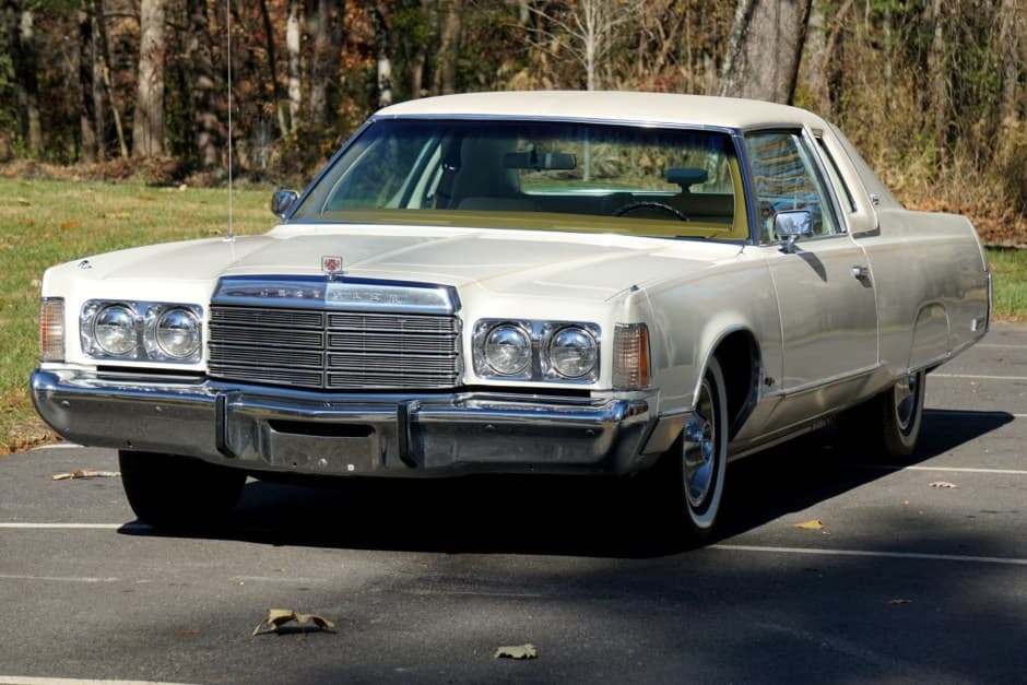 1974 Chrysler New Yorker sold for $4,600