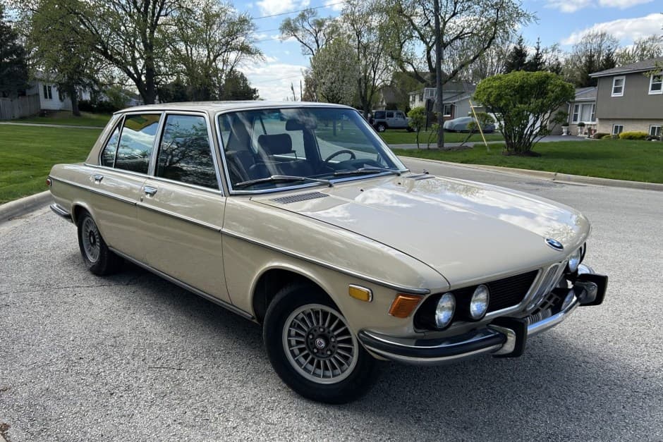 1972 BMW E3 sold for $18,500