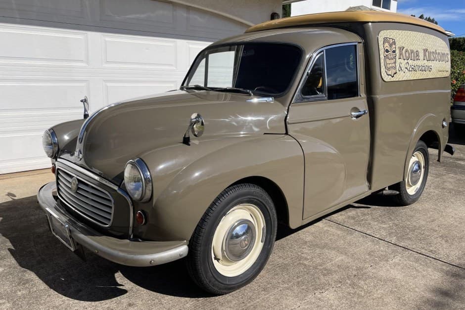 1959 Morris Minor sold for $12,250
