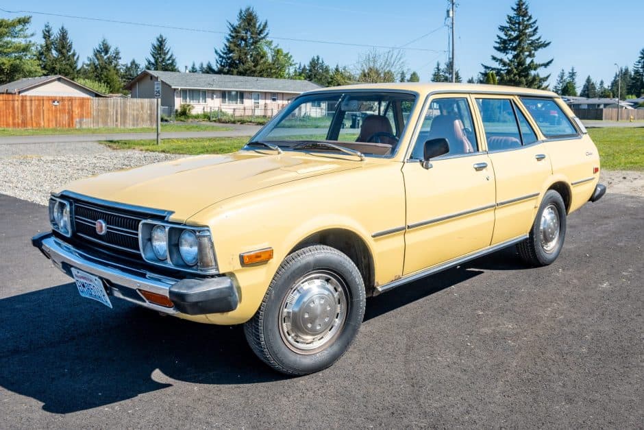 1974 Toyota Corona sold for $3,900
