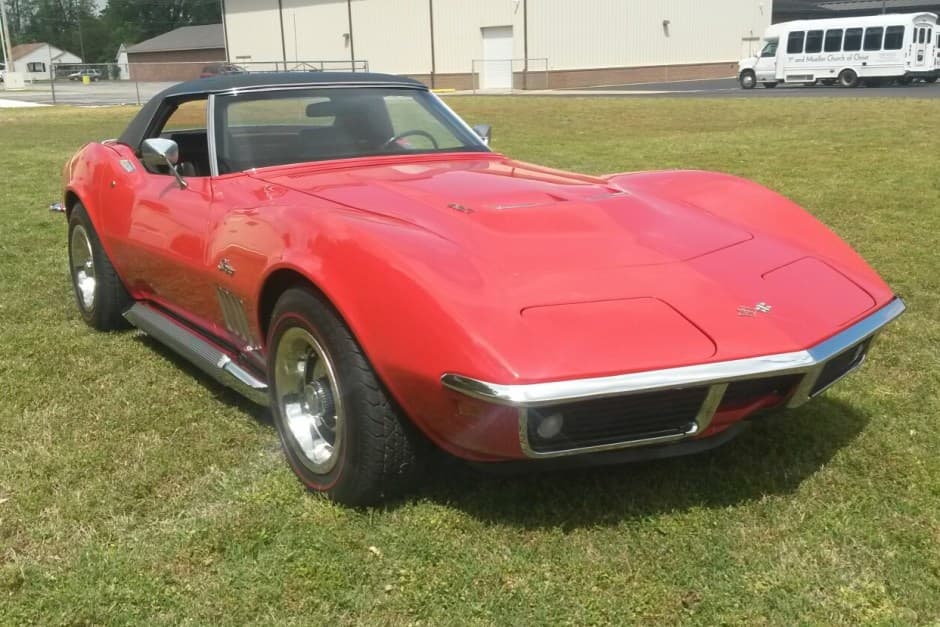 1969 Chevrolet Corvette C3 sold for $67,000