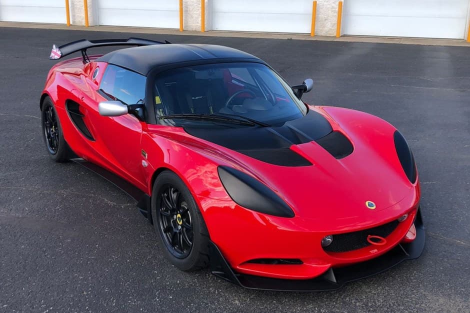2014 Lotus Elise sold for $69,000