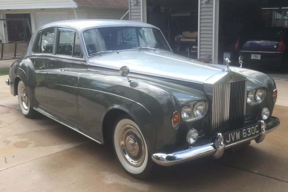 1965 Rolls-Royce Silver Cloud & Phantom V sold for $27,000
