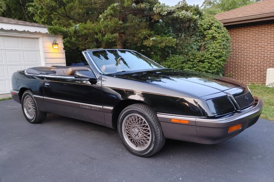 1989 Chrysler LeBaron sold for $8,100