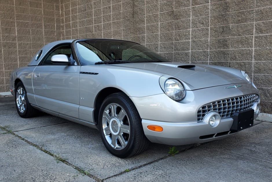 2004 Ford Thunderbird (2002-2005) sold for $23,700