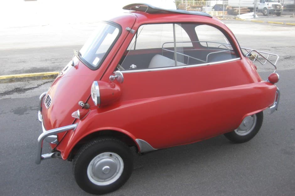 1957 BMW Isetta sold for $26,600