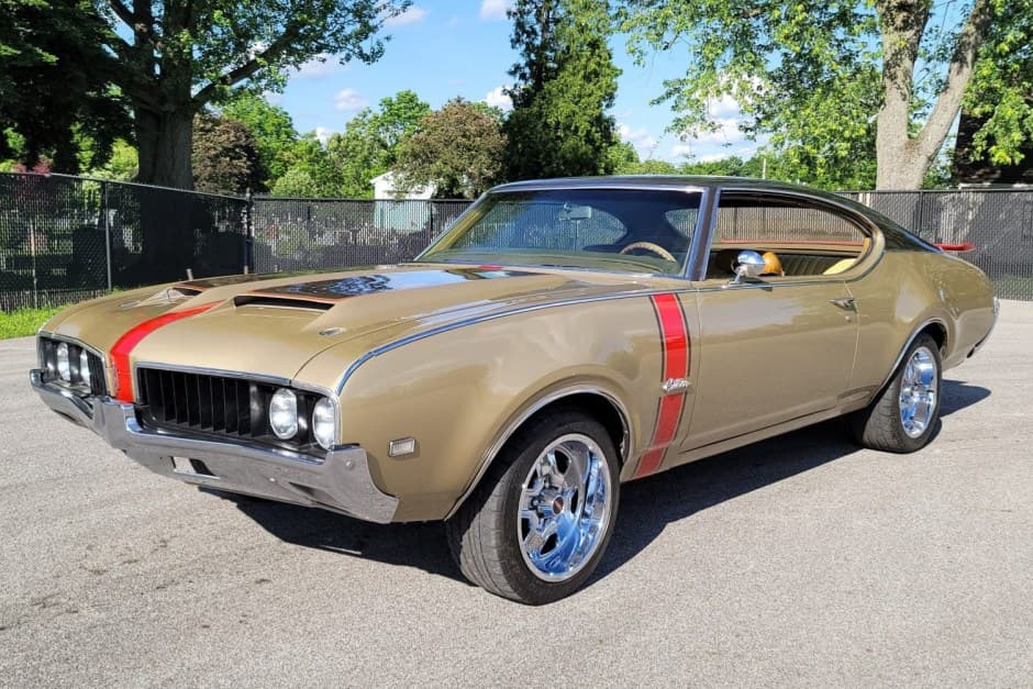 1969 Oldsmobile Cutlass sold for $19,500