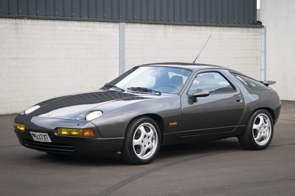 1992 Porsche 928 sold for $139,666