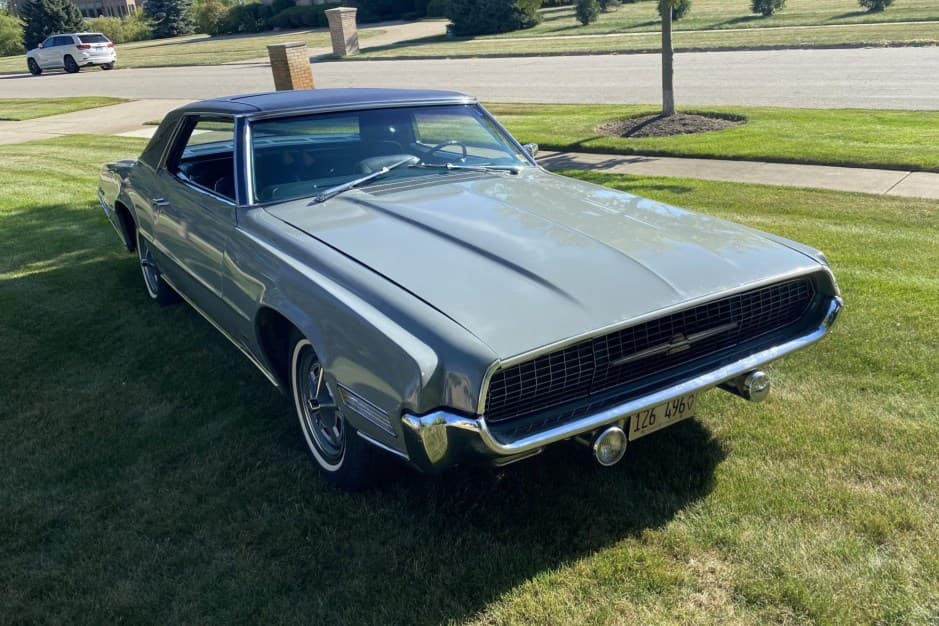 1967 Ford Thunderbird (1967-1971) sold for $11,250
