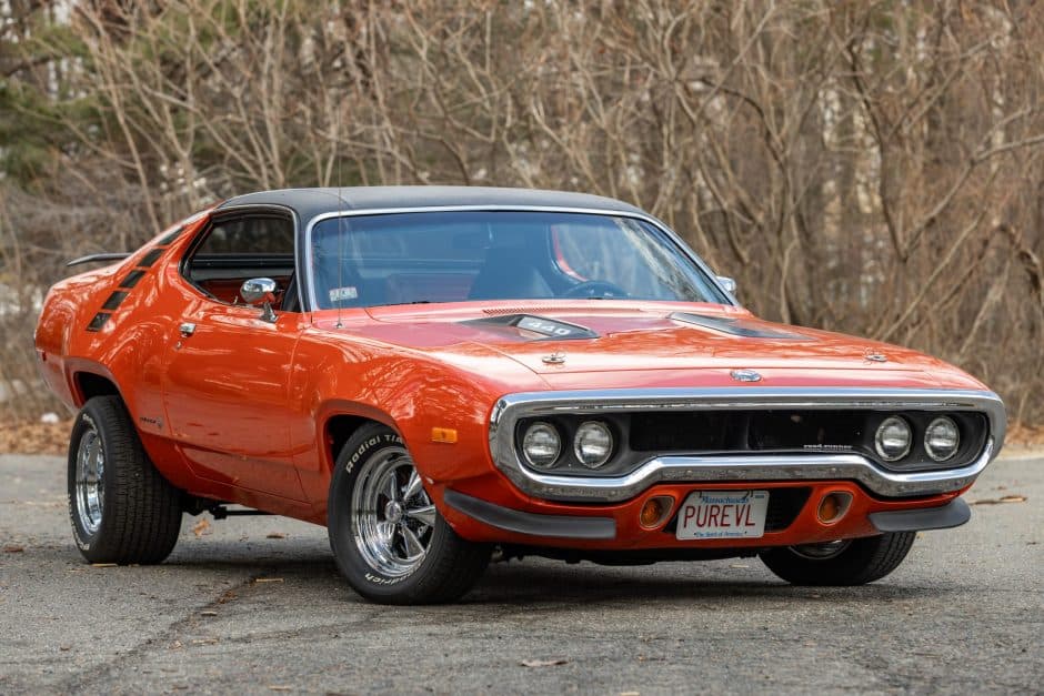 1972 Plymouth Road Runner sold for $29,500