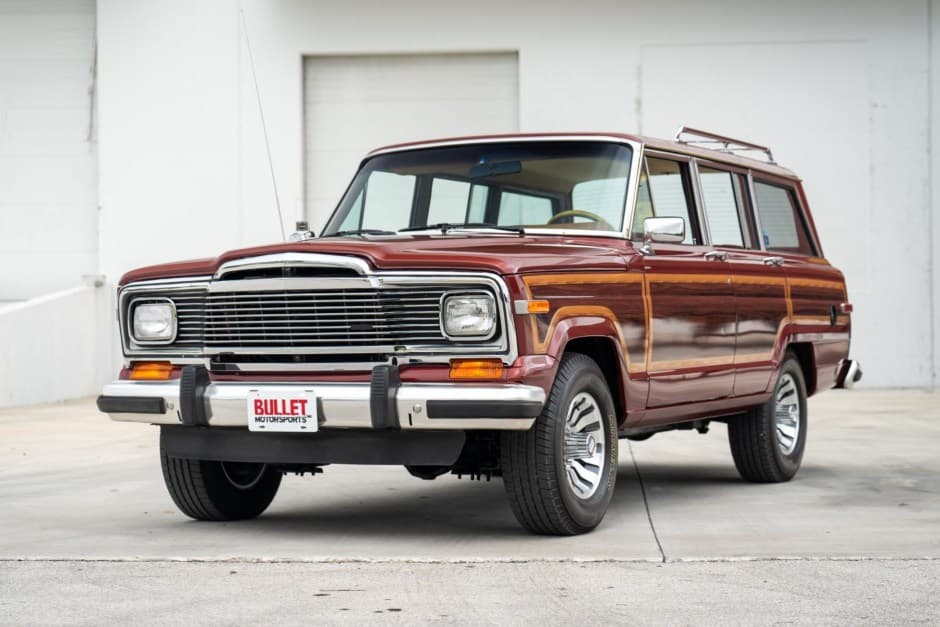 1984 Jeep SJ Grand Wagoneer sold for $22,000