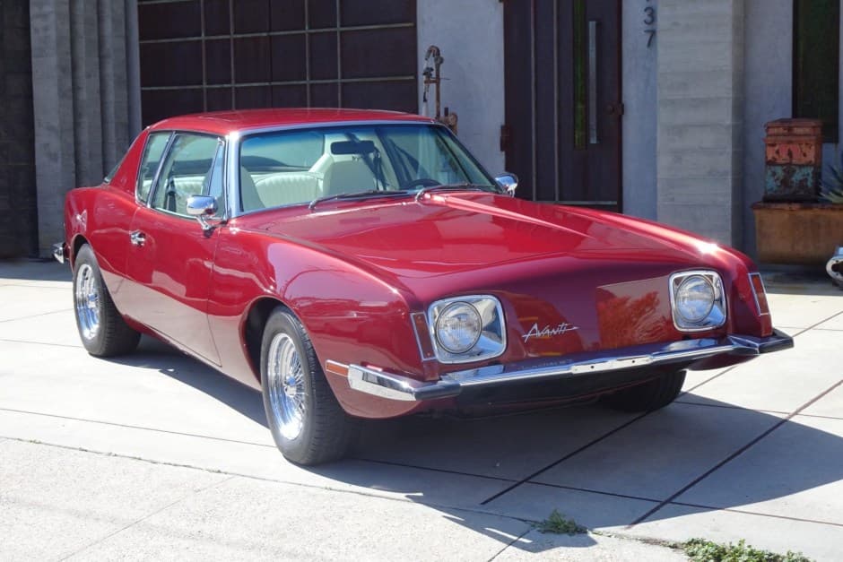 1974 Studebaker Avanti sold for $22,500