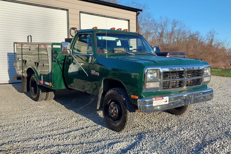 1991 Dodge Ram (1981-1993) sold for $9,800