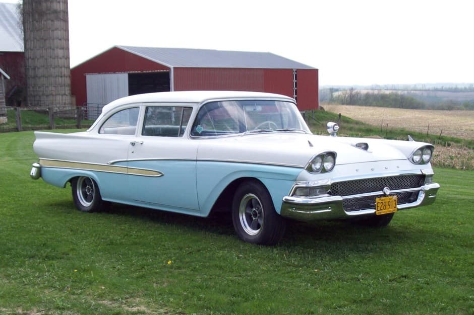 1958 Ford  sold for $16,400