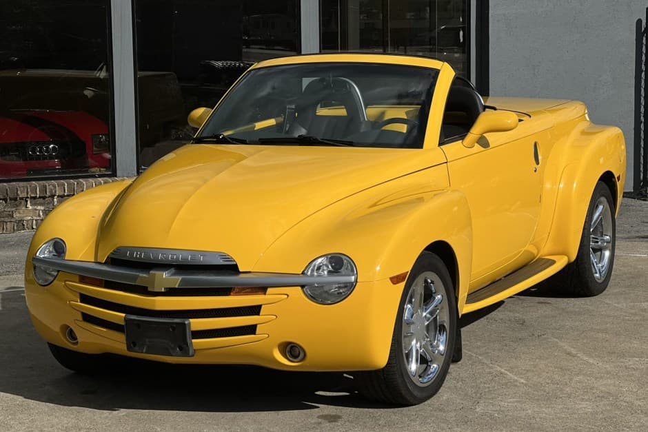 2005 Chevrolet SSR sold for $31,000