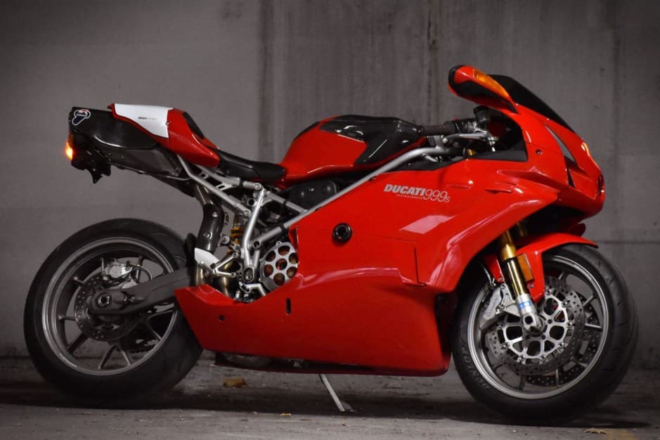 2004 Ducati 999 sold for $7,999
