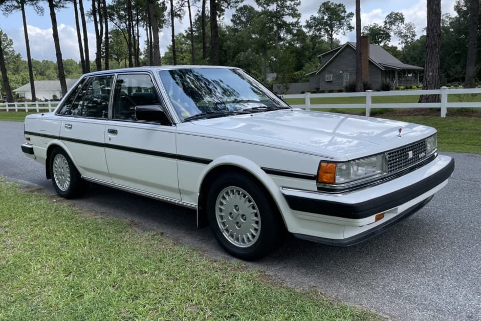1986 Toyota Cressida & Mark II sold for $18,700