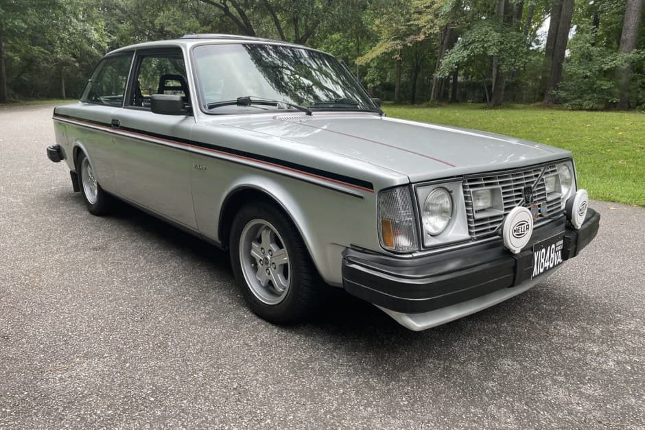 1980 Volvo 240 sold for $9,000