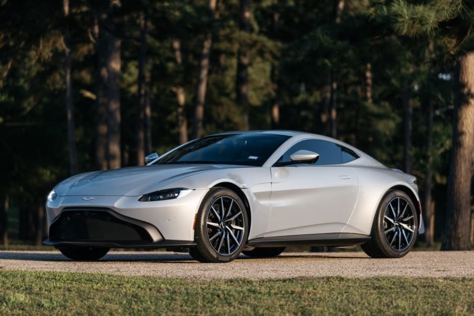 2019 Aston Martin V8 Vantage (2006+) sold for $81,500