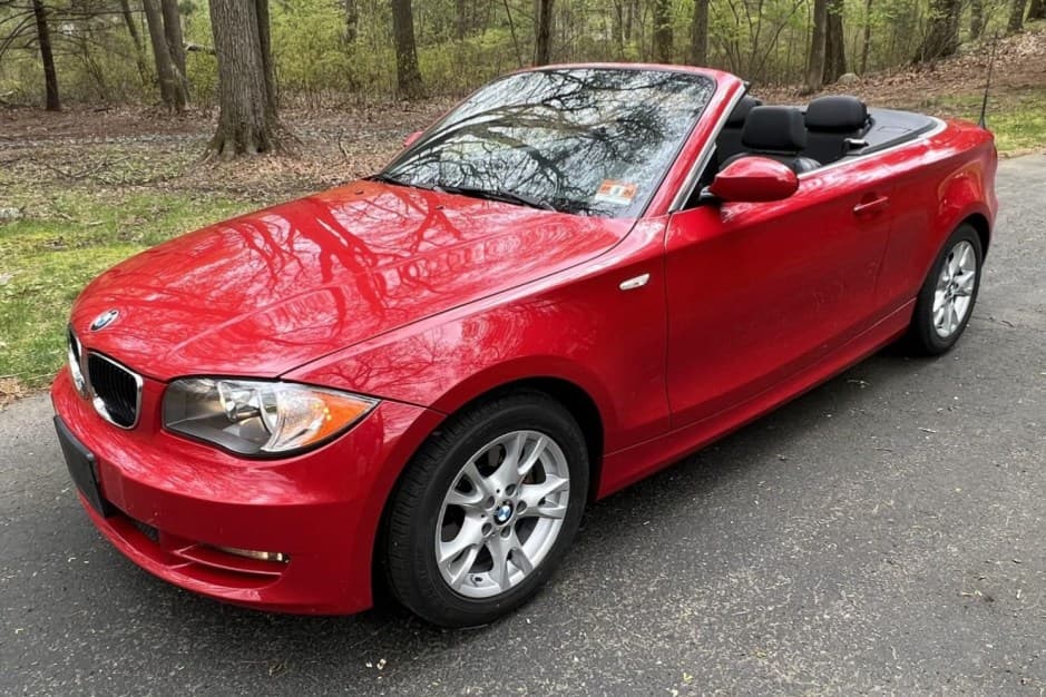 2009 BMW E82/E88 1-Series sold for $12,000