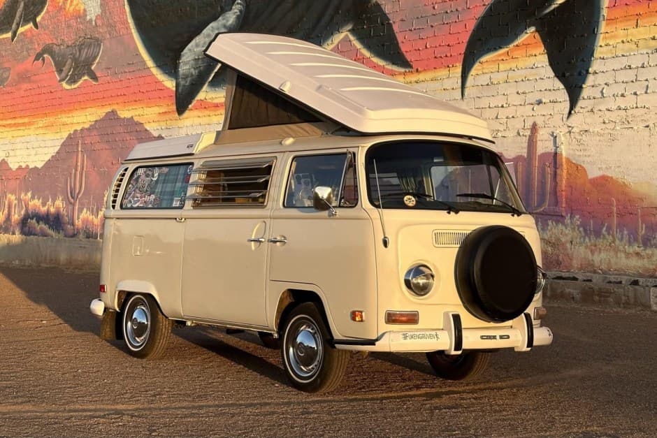 1971 Volkswagen Bay-Window Camper sold for $26,750