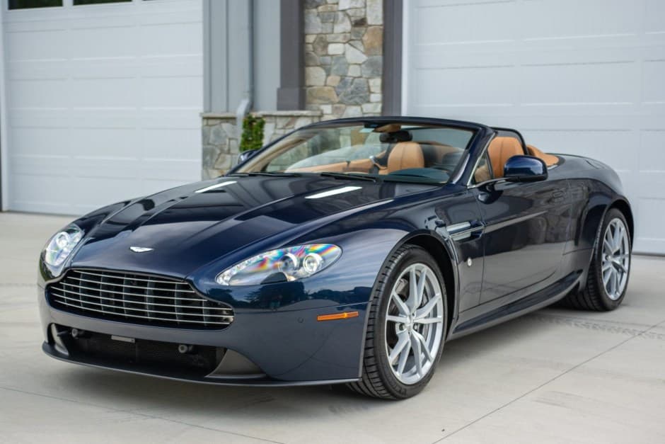 2015 Aston Martin V8 Vantage (2006+) sold for $78,500