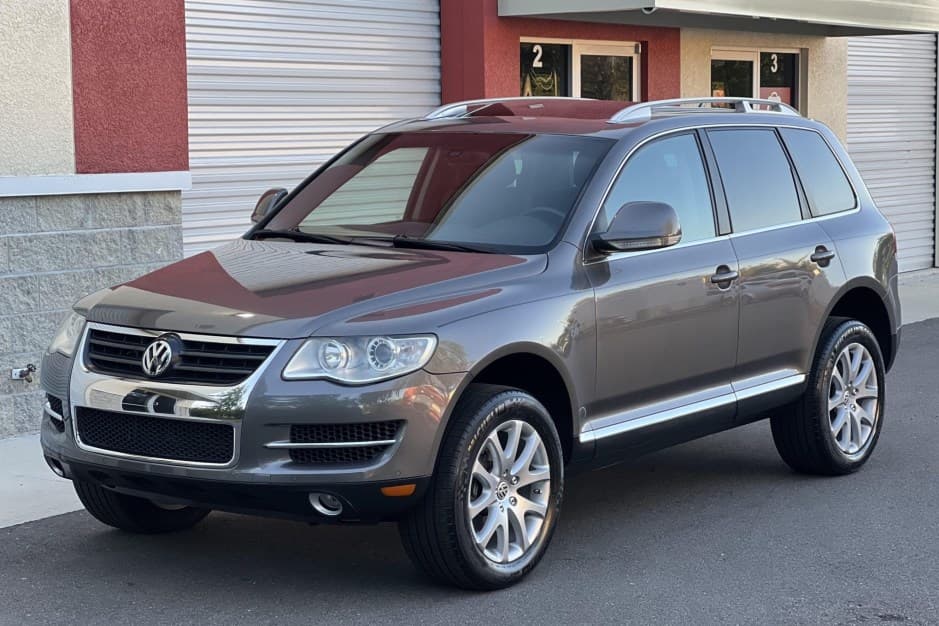 2008 Volkswagen Touareg sold for $11,750