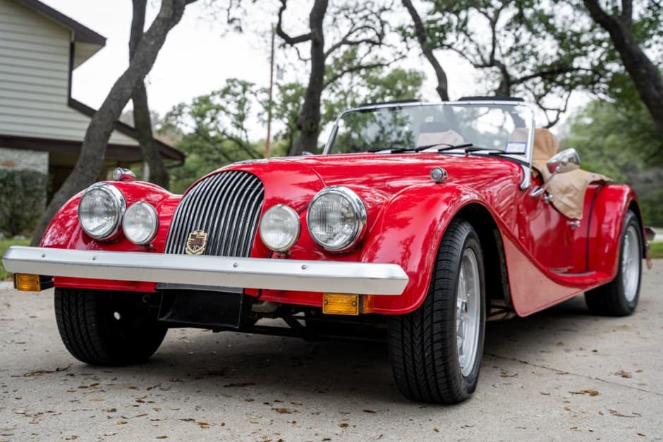 1990 Morgan Plus 8 sold for $40,001