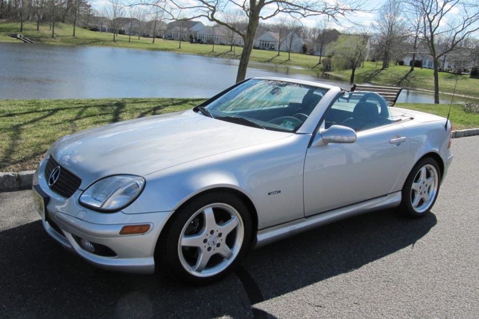 2002 Mercedes-Benz SLK-Class sold for $12,250