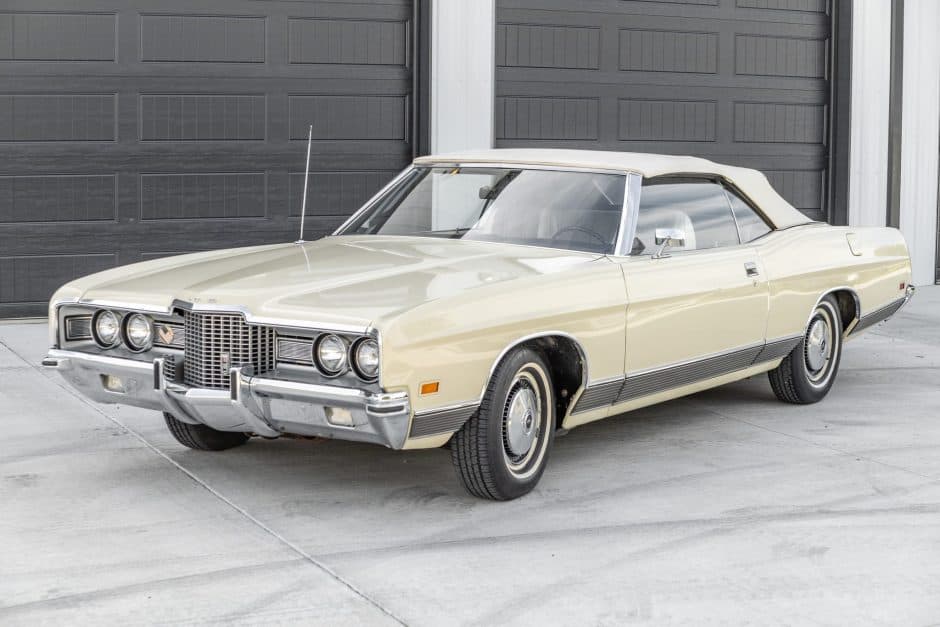 1971 Ford LTD sold for $14,750