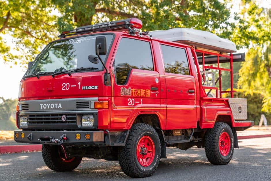 1992 Toyota HiAce sold for $32,750