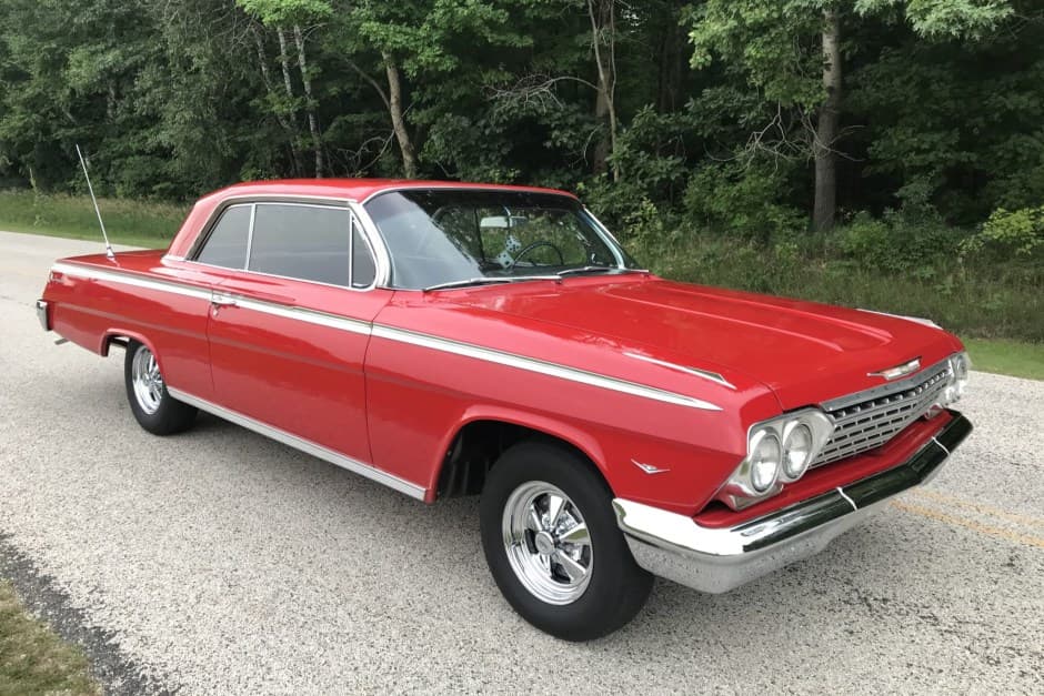 1962 Chevrolet Impala sold for $44,500