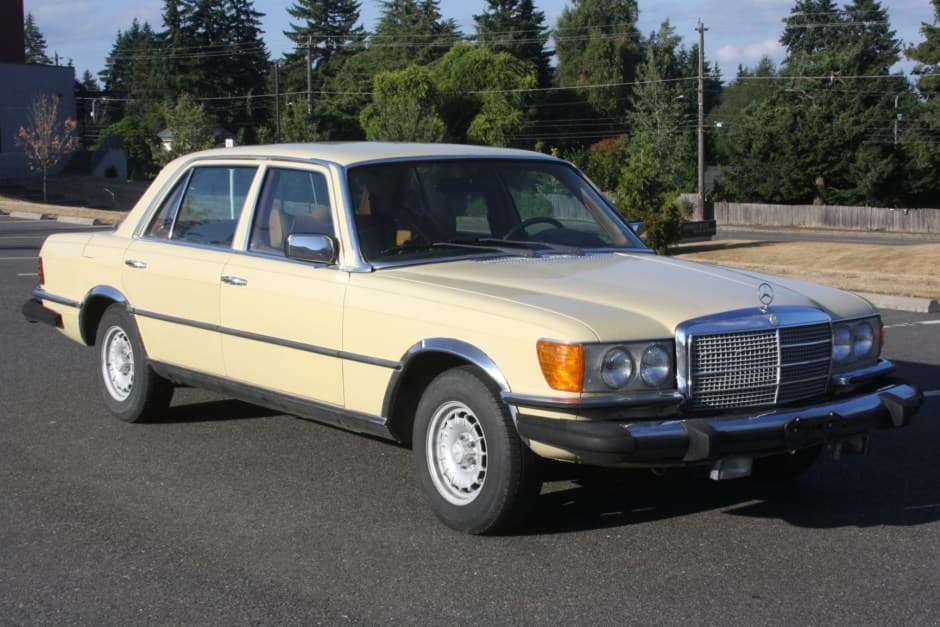 1976 Mercedes-Benz W116 S-Class sold for $2,600