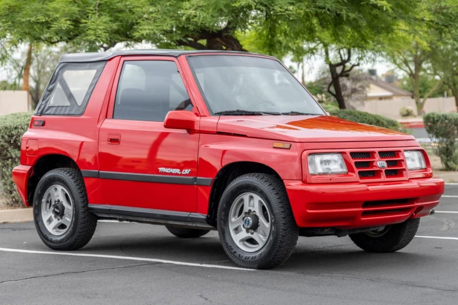 1996 Geo Tracker/Suzuki Sidekick sold for $13,500