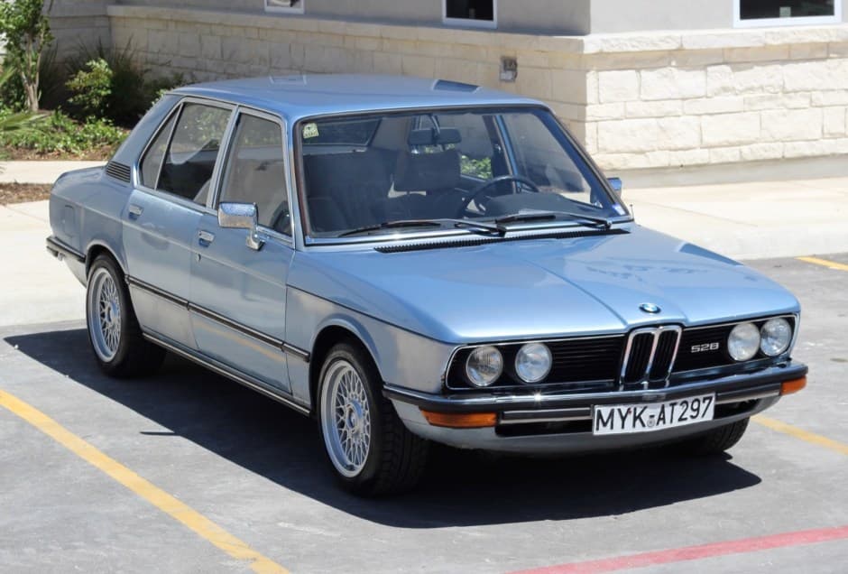 1977 BMW E12 5-Series sold for $2,300
