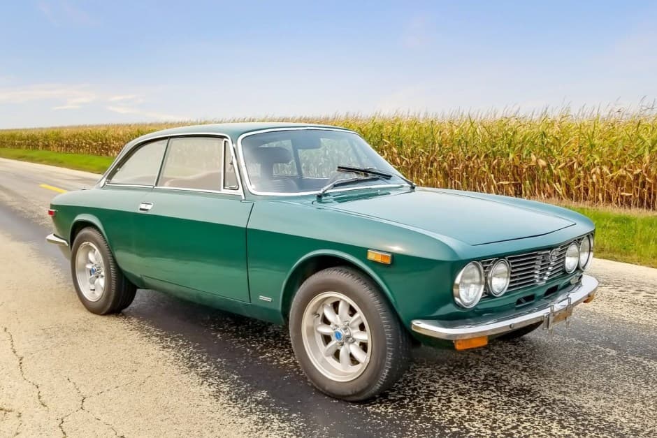 1972 Alfa Romeo 105/115 Series Coupe sold for $28,000