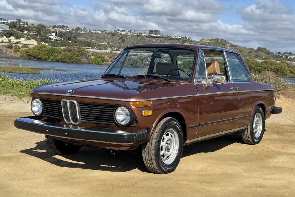 1974 BMW 2002tii sold for $23,500