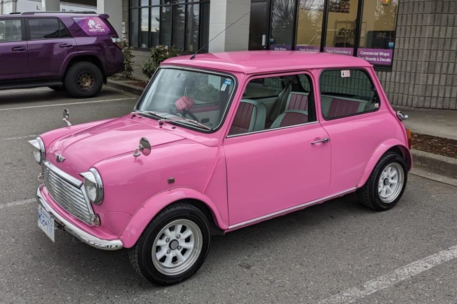 1998 Mini Mk VI & Mk VII sold for $15,250