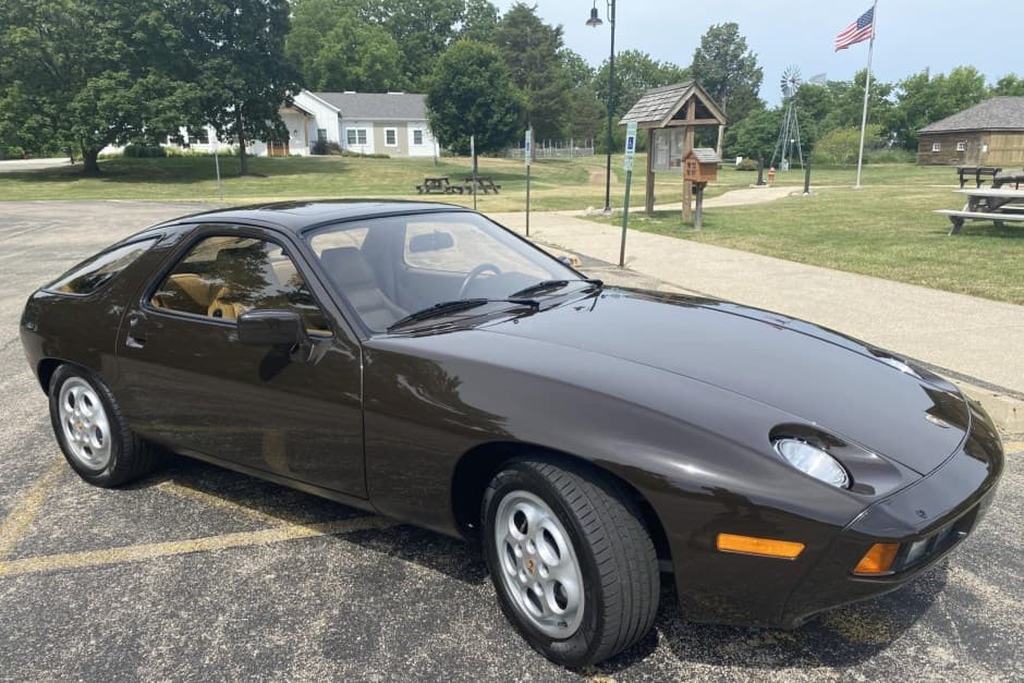 1981 Porsche 928 sold for $47,928