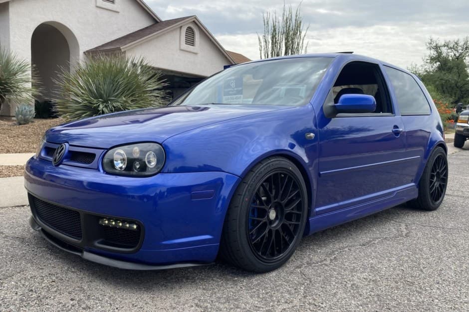 2004 Volkswagen R32 sold for $24,932